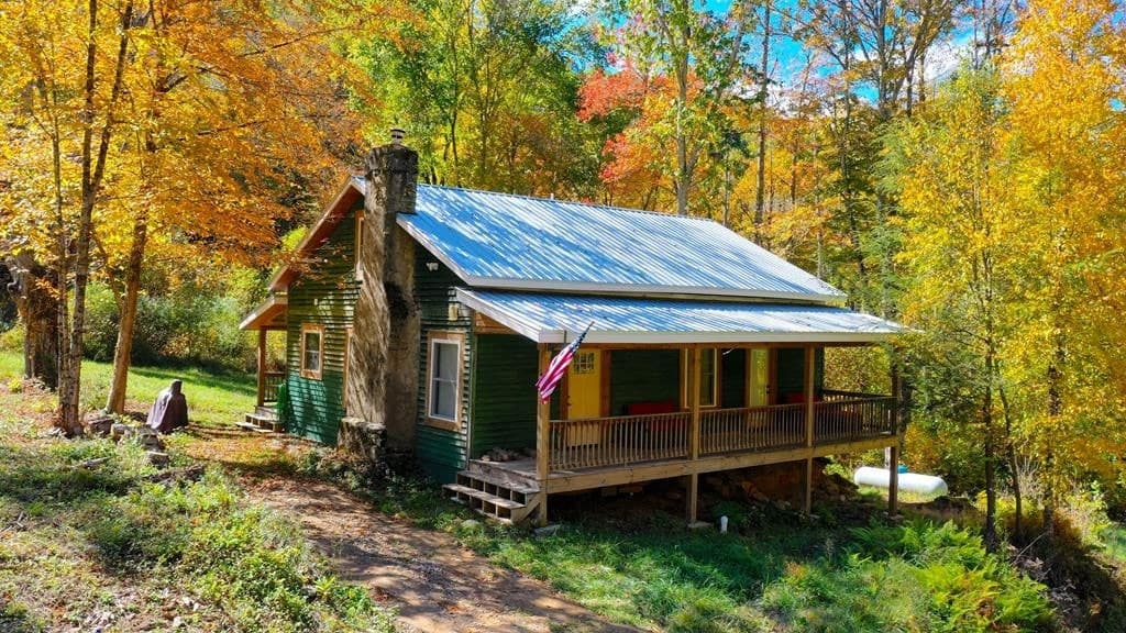 575 Vestal Cochran Road, Topton NC 28781 - Photo