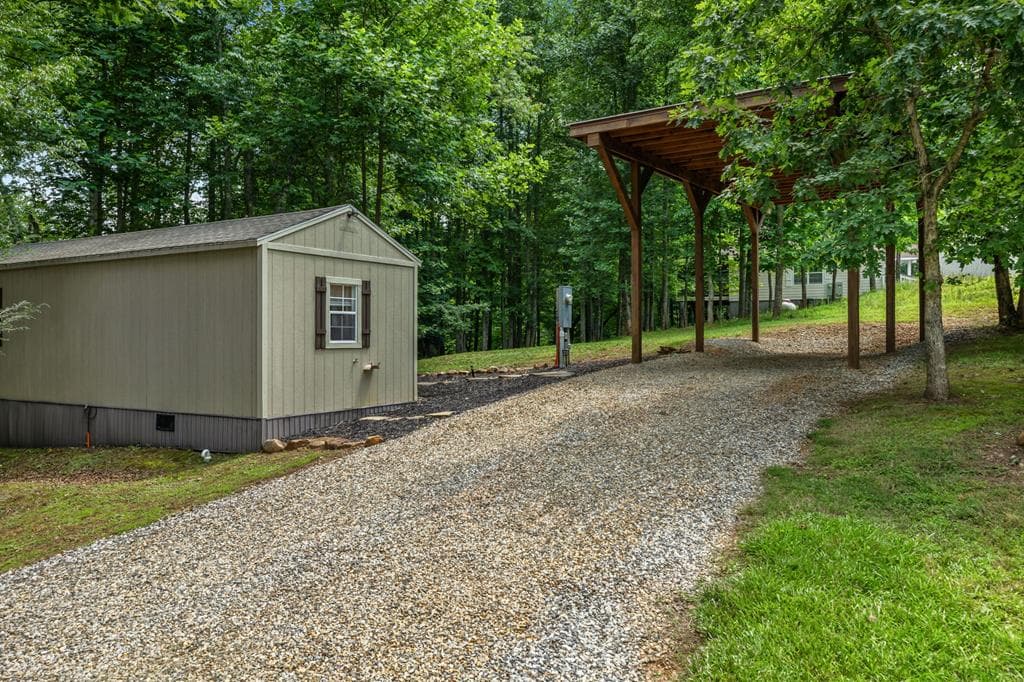 227 Dills Road, Blue Ridge GA 30513 - Photo