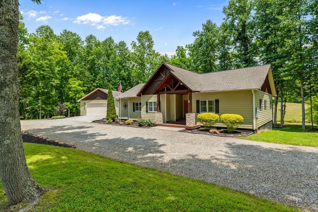 227 Dills Road, Blue Ridge GA 30513 - Photo