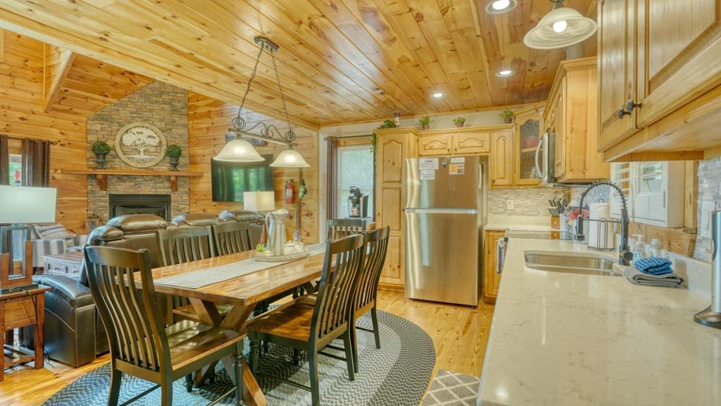 119 Bear Court, Ellijay GA 30540 - Photo