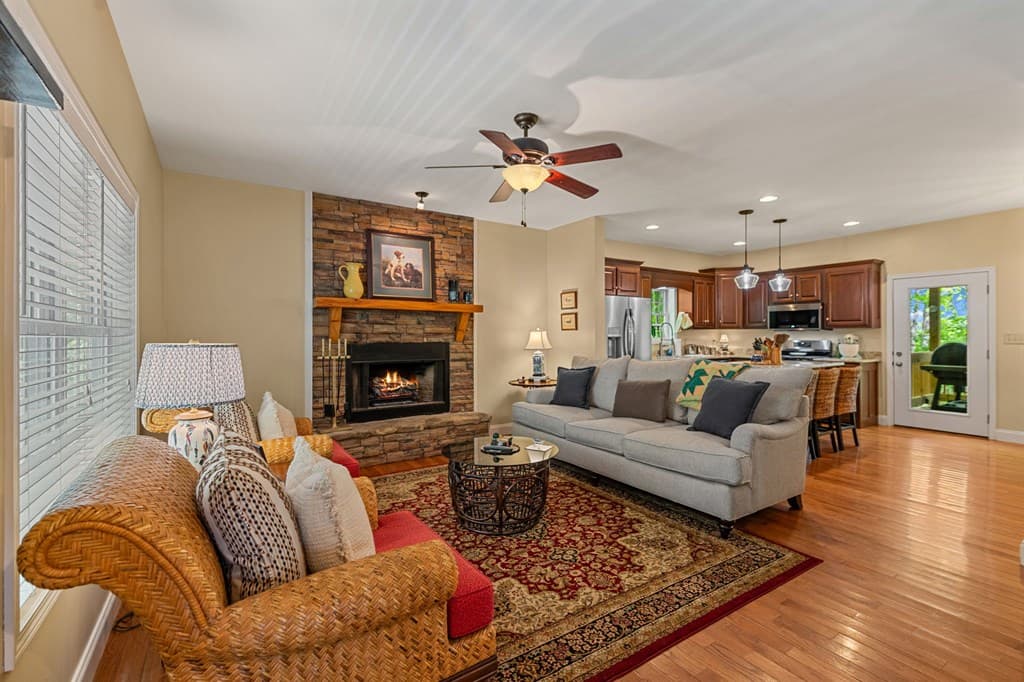 201 Minnehaha Trail, Blue Ridge GA 30513 - Photo