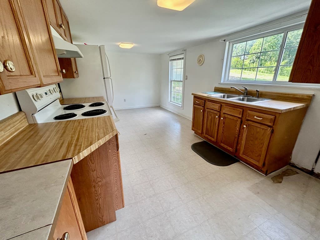 136 West Vineyard, Hayesville NC 28904 - Photo