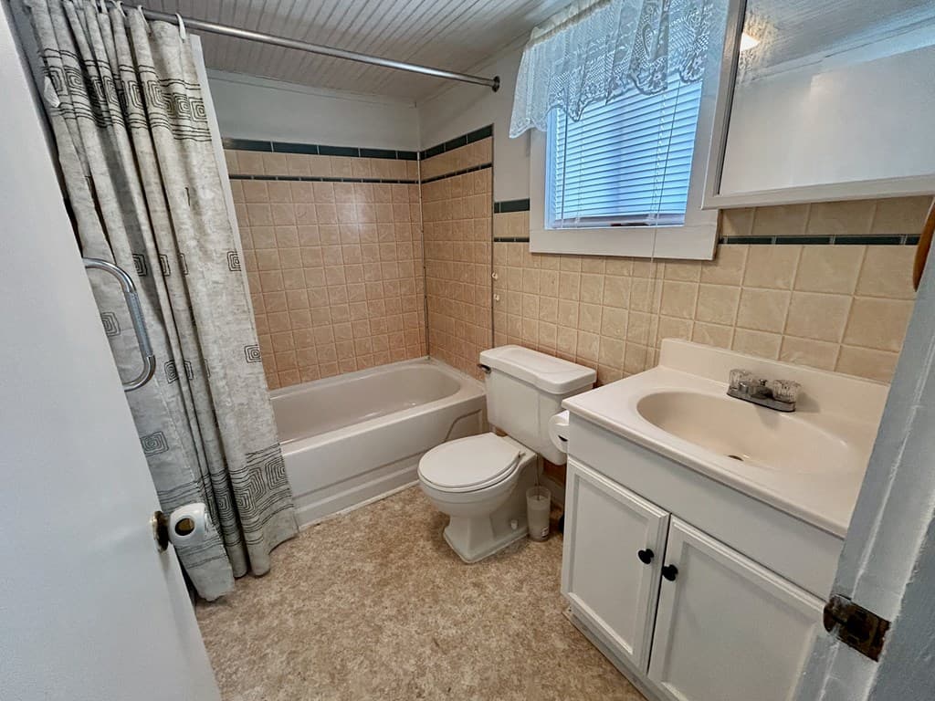 136 West Vineyard, Hayesville NC 28904 - Photo