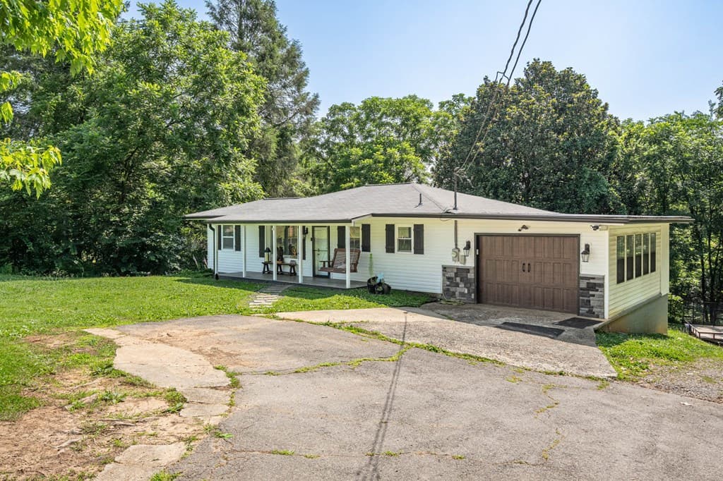 1737 Blue Ridge Drive, Blue Ridge GA 30513 - Photo