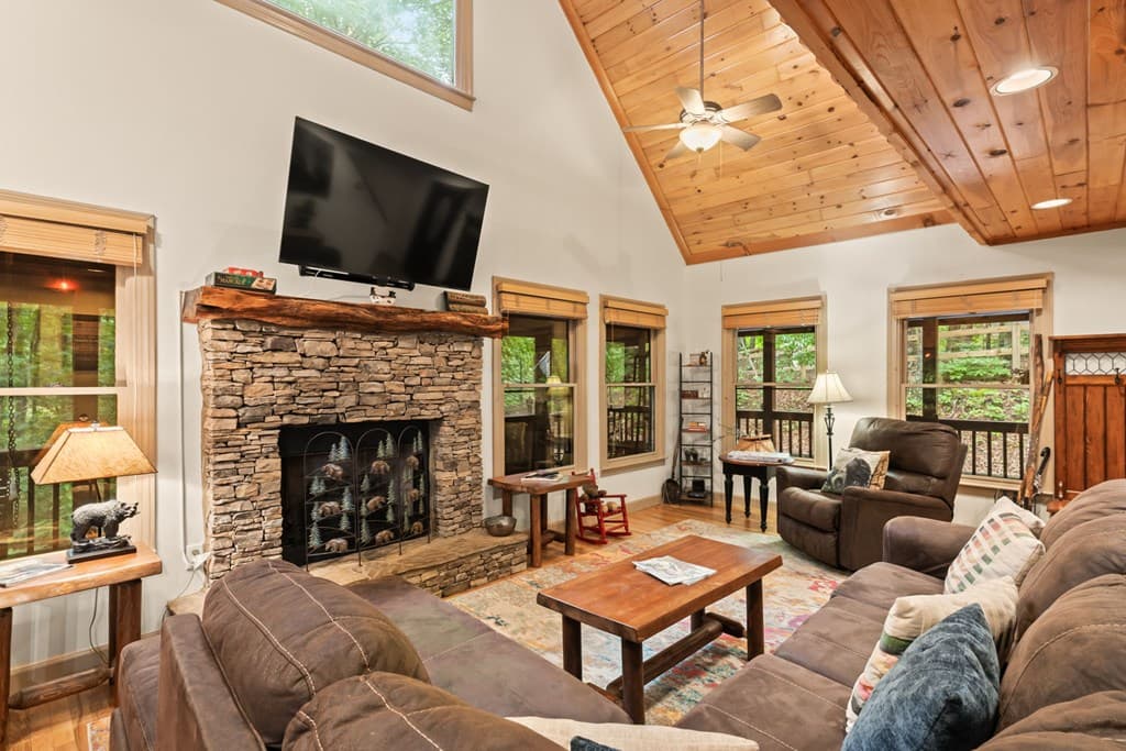 398 Mountain Tops Circle, Blue Ridge GA 30513 - Photo