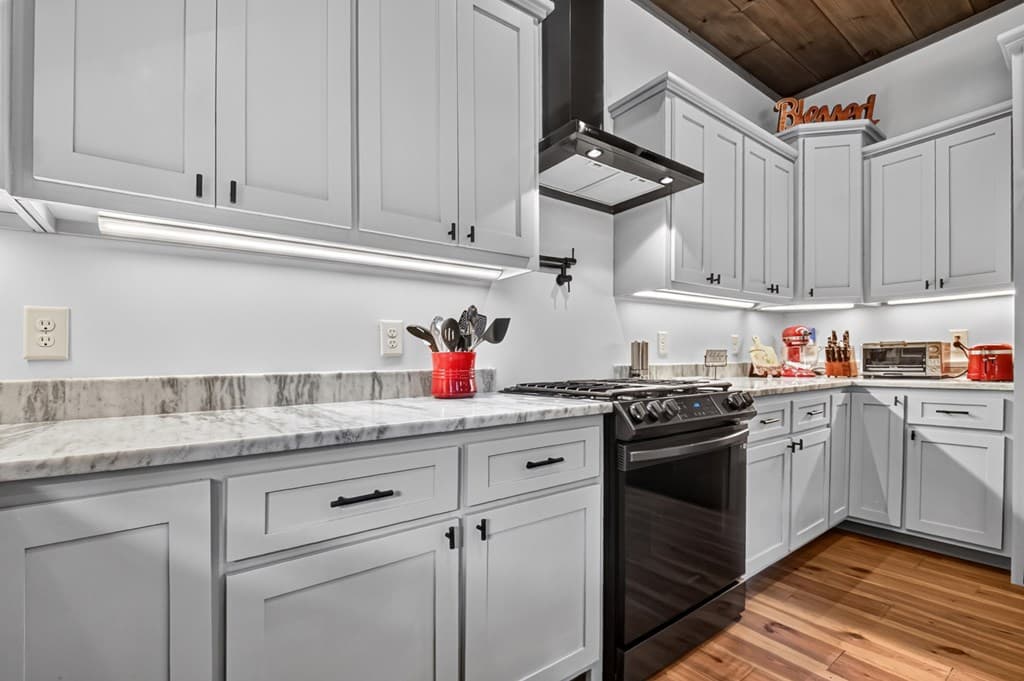 60 Hiles Hatch Road, Blue Ridge GA 30513 - Photo