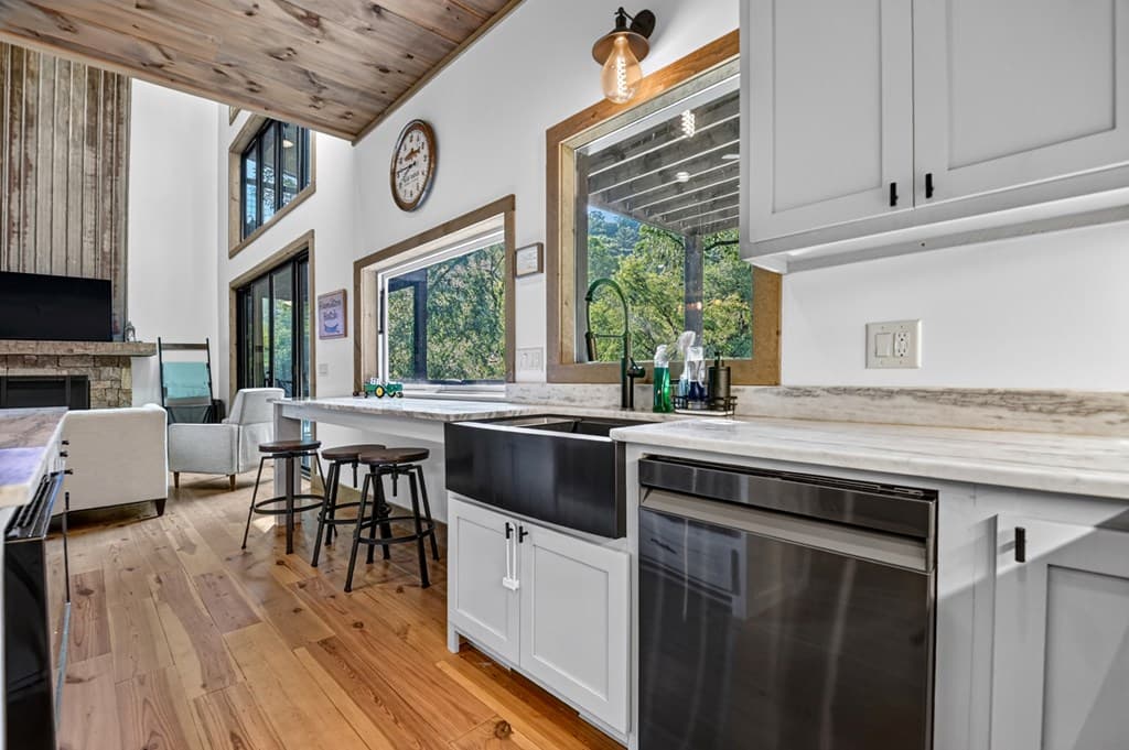 60 Hiles Hatch Road, Blue Ridge GA 30513 - Photo