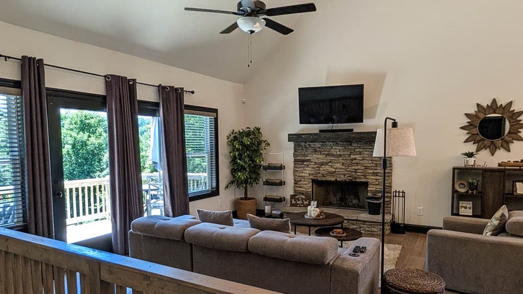 162 Barefoot Trail, Blairsville GA 30512 - Photo