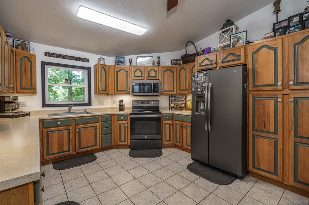 860 Holly Road, Murphy NC 28905 - Photo