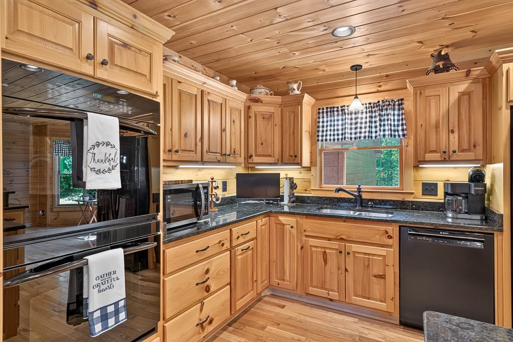 408 Mountain Creek Way, Ellijay GA 30536 - Photo