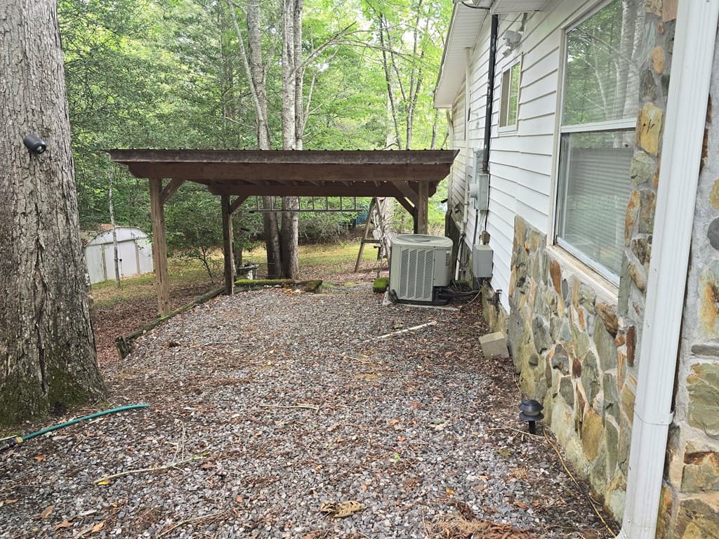 64 Green Oak Road, Warne NC 28909 - Photo