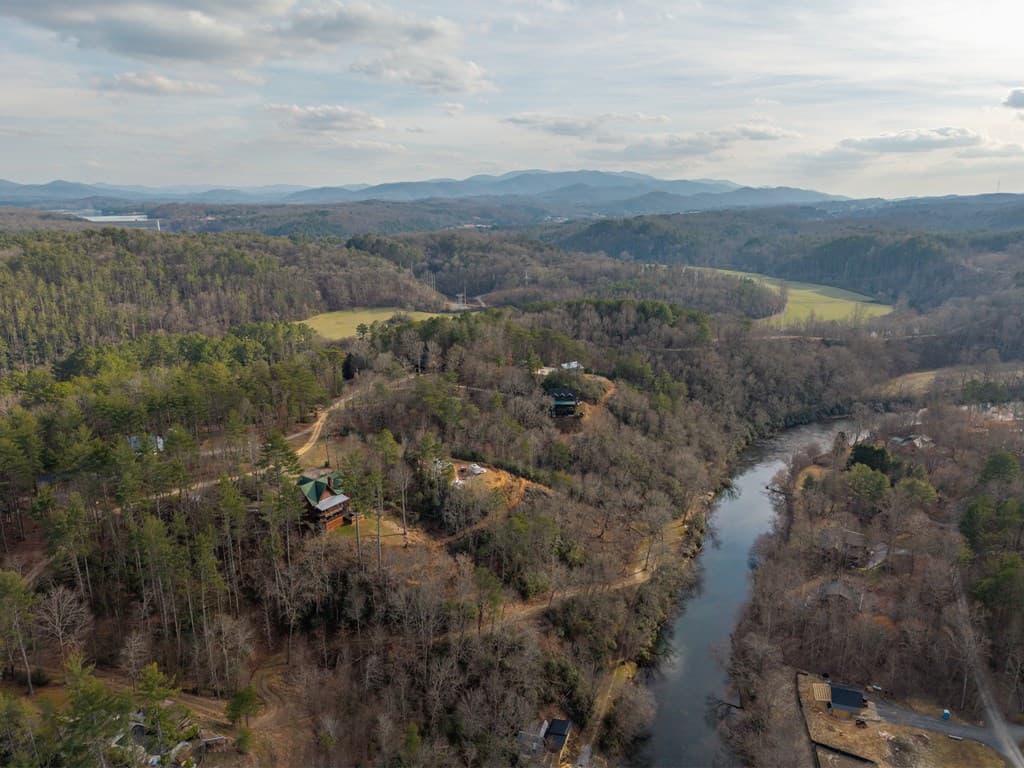21-235 Riverview Circle, Blue Ridge GA 30513 - Photo