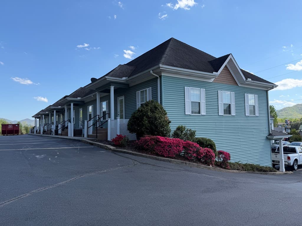 350 Main Street S, Hiawassee GA 30546 - Photo