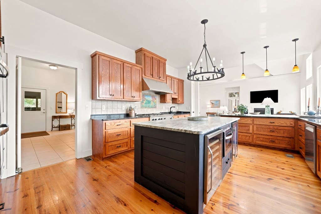 714 Clearview Drive, Talking Rock GA 30175 - Photo