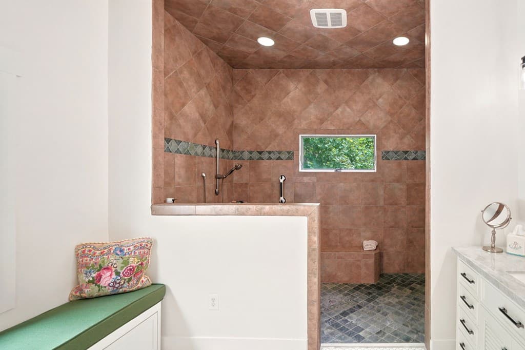 714 Clearview Drive, Talking Rock GA 30175 - Photo
