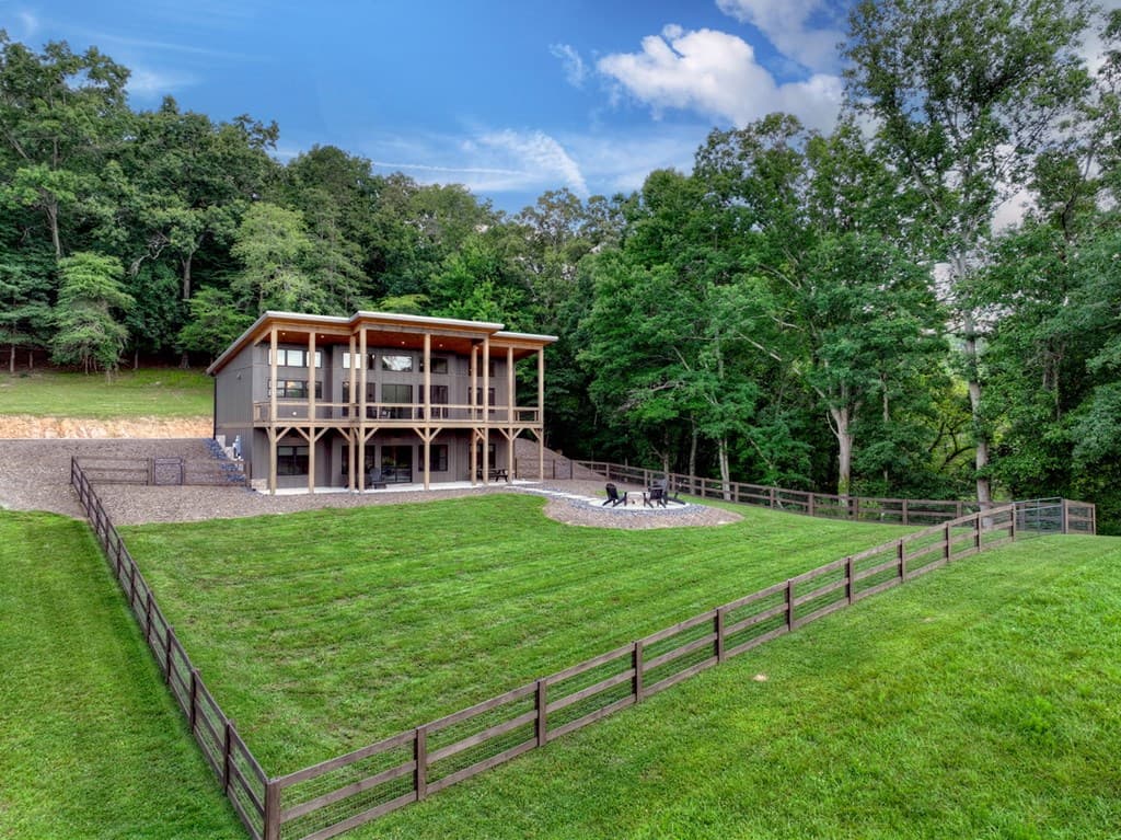 246 Bearden Farm Overlook, Blue Ridge GA 30513 - Photo