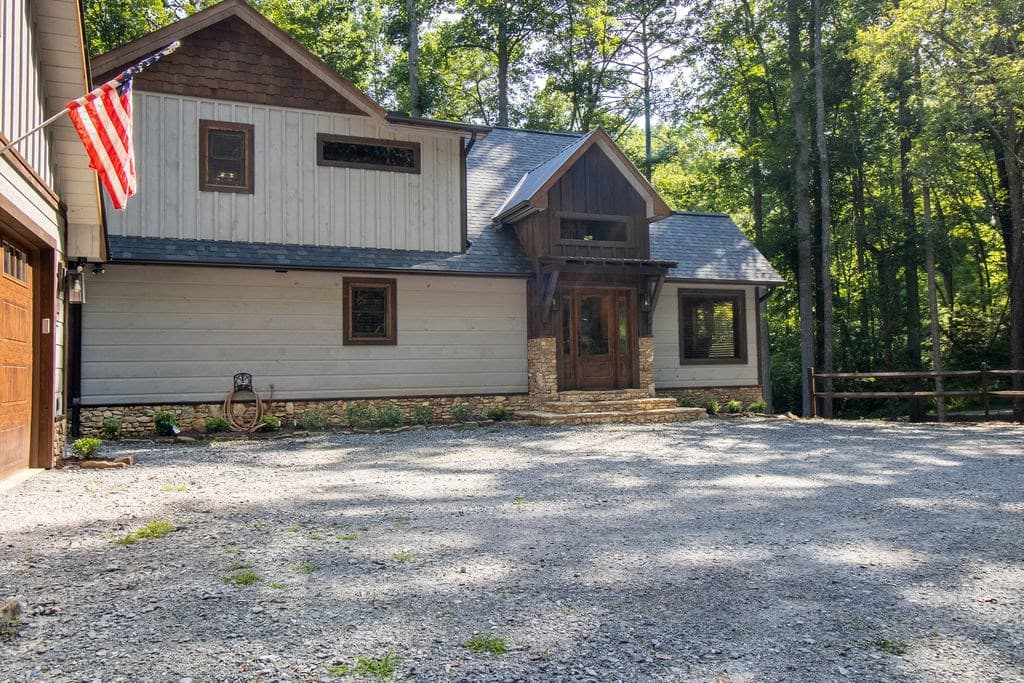 142 Timber Ridge Road, Blue Ridge GA 30513 - Photo