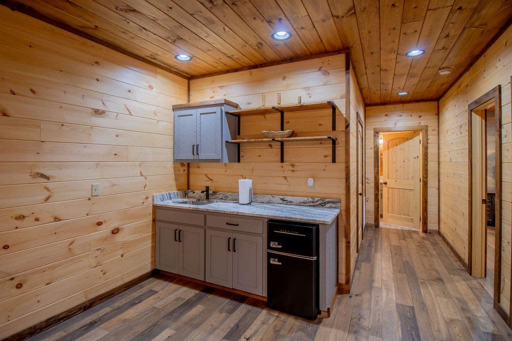 142 Timber Ridge Road, Blue Ridge GA 30513 - Photo