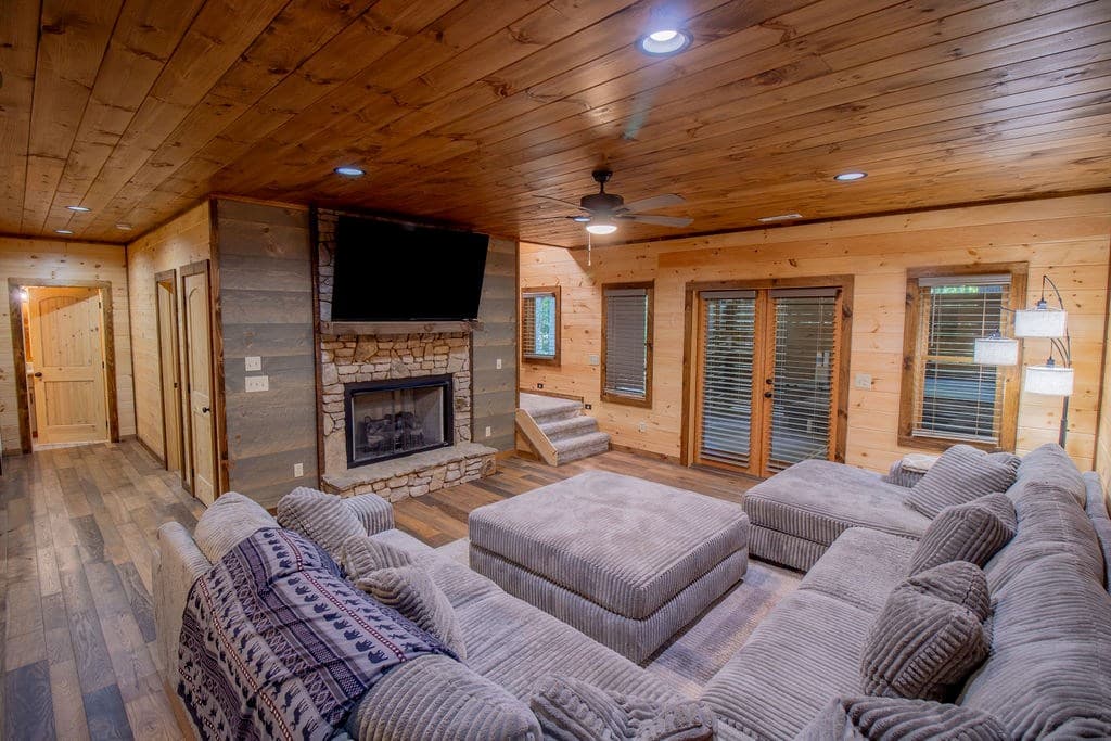142 Timber Ridge Road, Blue Ridge GA 30513 - Photo
