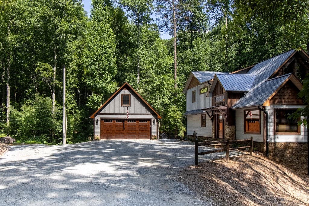 142 Timber Ridge Road, Blue Ridge GA 30513 - Photo