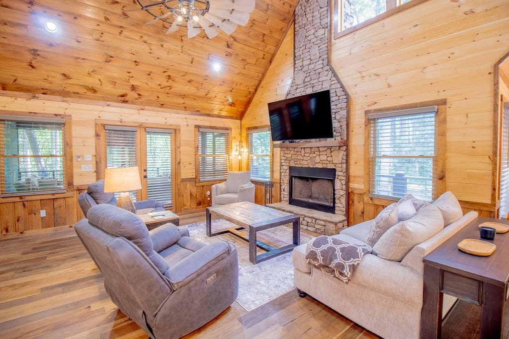 142 Timber Ridge Road, Blue Ridge GA 30513 - Photo