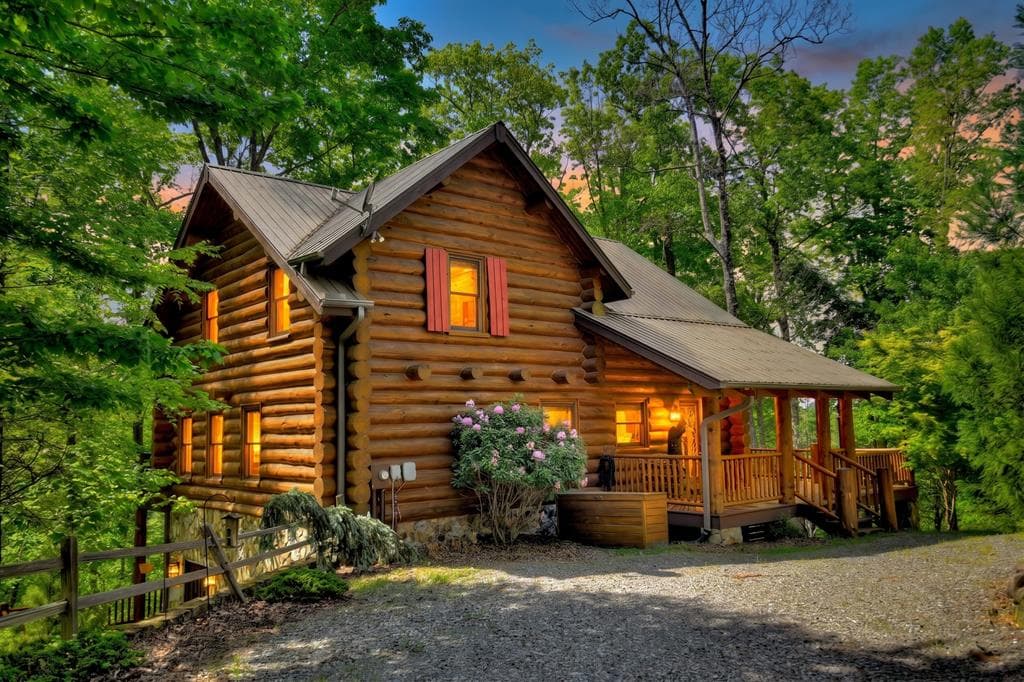 536 Lakeview Road, Blue Ridge GA 30513 - Photo