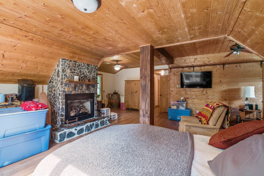 215 Dunn Mill Creek Road, Blue Ridge GA 30513 - Photo