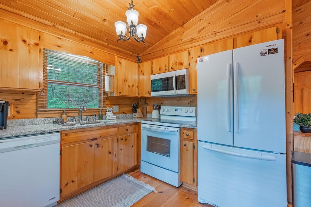 1480 Hidden Lake Drive, Ellijay GA 30540 - Photo