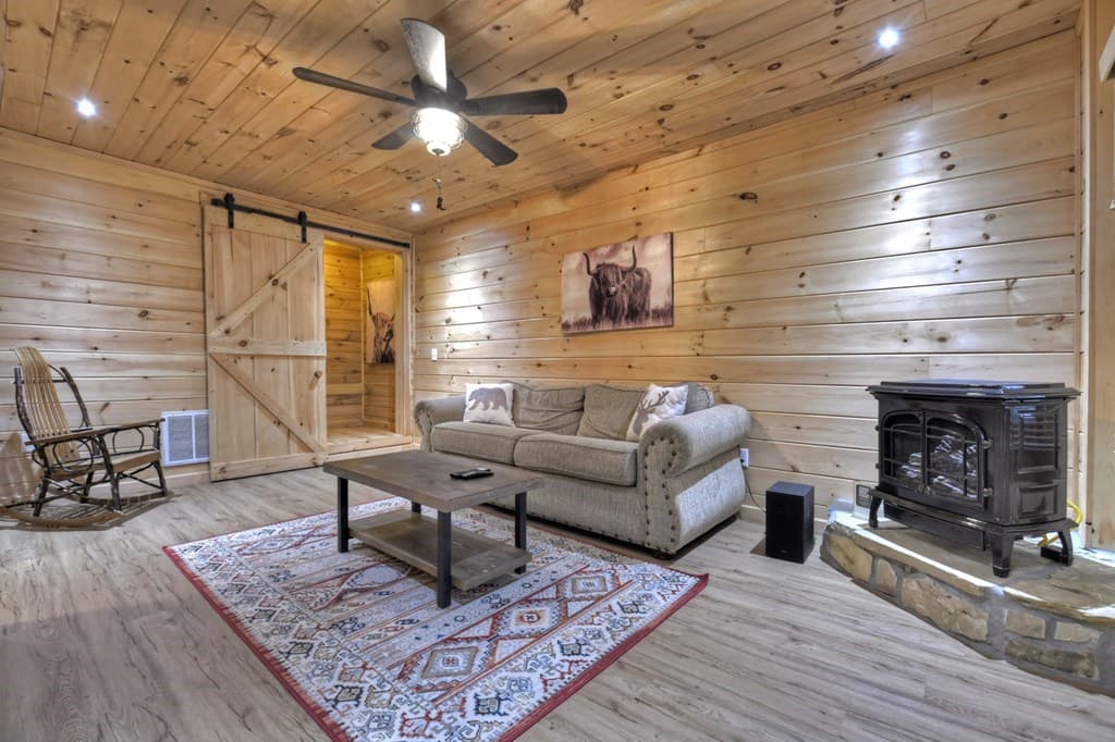 1480 Hidden Lake Drive, Ellijay GA 30540 - Photo