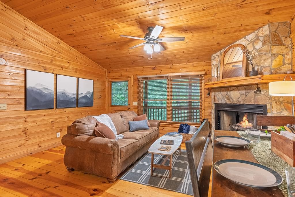 1480 Hidden Lake Drive, Ellijay GA 30540 - Photo