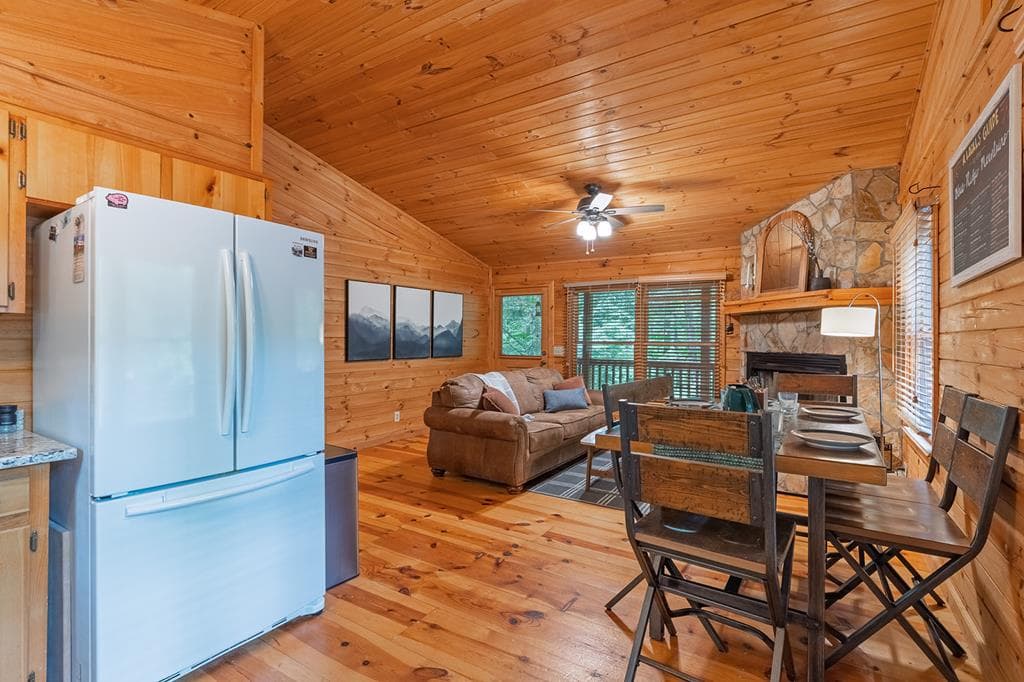 1480 Hidden Lake Drive, Ellijay GA 30540 - Photo