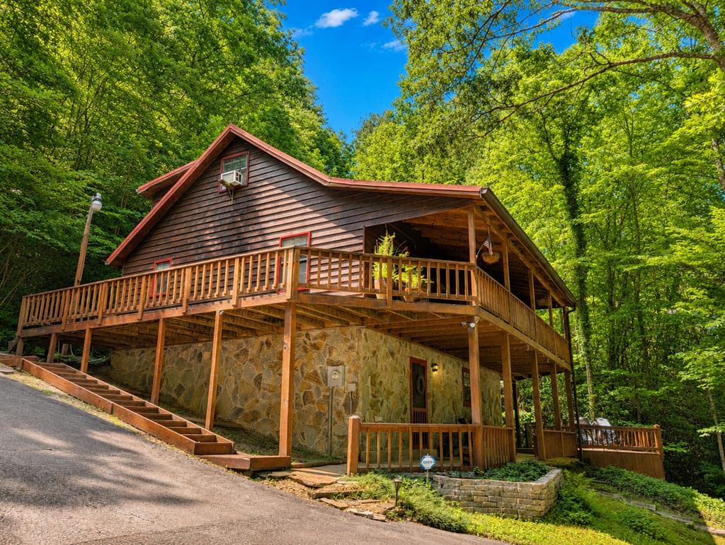 550 Ross Road, Mineral Bluff GA 30559 - Photo