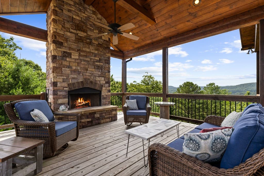 9 Kensington Drive, Mineral Bluff GA 30559 - Photo