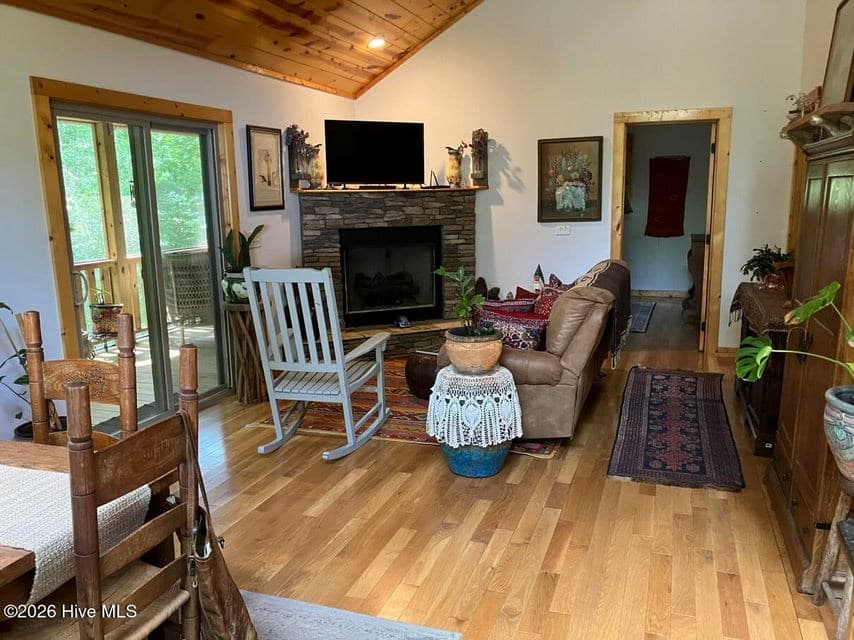195 Woodcrest Drive, Murphy NC 28906 - Photo