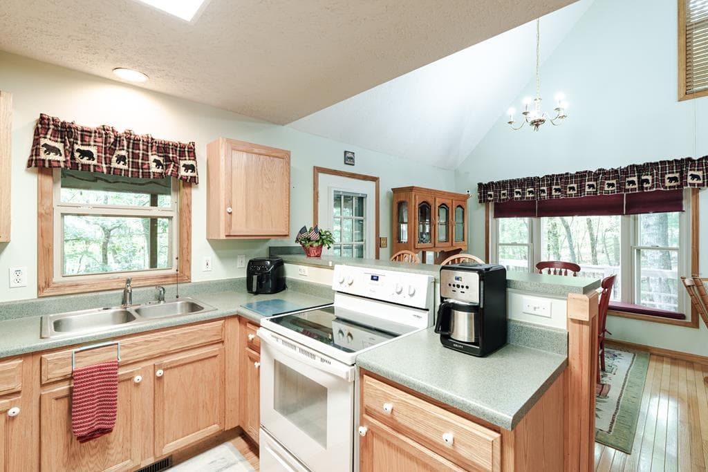 805 Tomahawk Trail, Blairsville GA 30512 - Photo