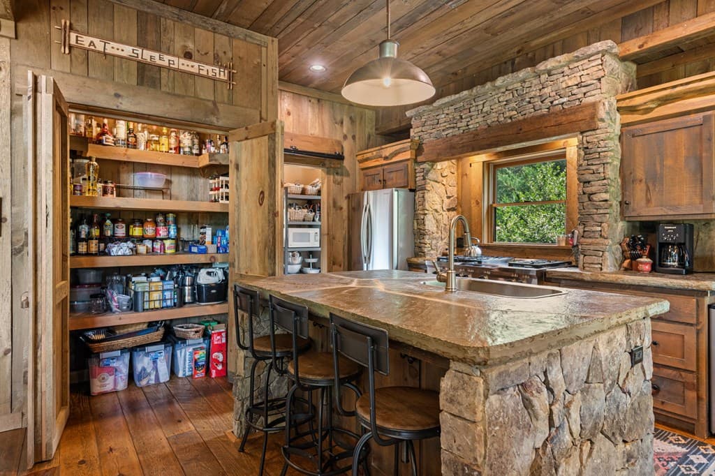 355 Old Camp Loop, Morganton GA 30560 - Photo