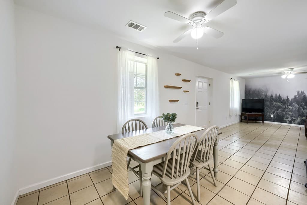 5765 Crow Drive, Cumming GA 30041 - Photo