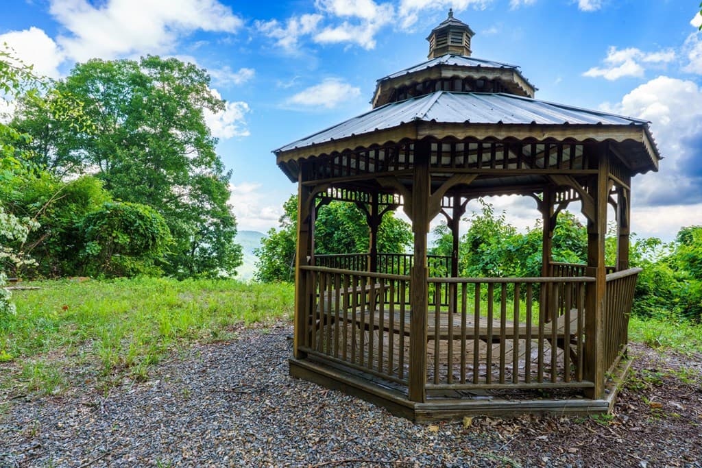 235 Rios Drive, Bryson City NC 28713 - Photo