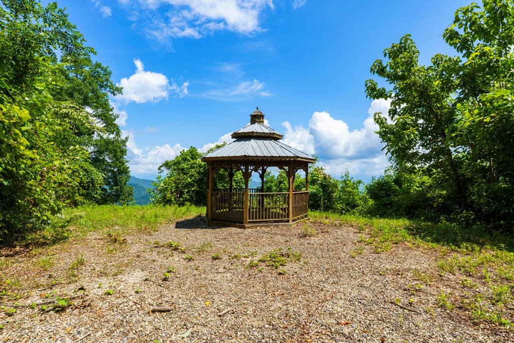 235 Rios Drive, Bryson City NC 28713 - Photo