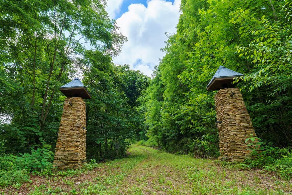 235 Rios Drive, Bryson City NC 28713 - Photo