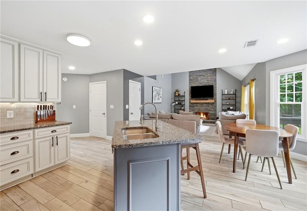 2228 Duck Hollow Drive Nw, Kennesaw GA 30152 - Photo