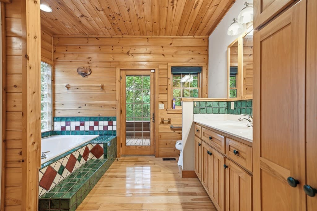 1347 Ivy Log Drive, Blairsville GA 30512 - Photo