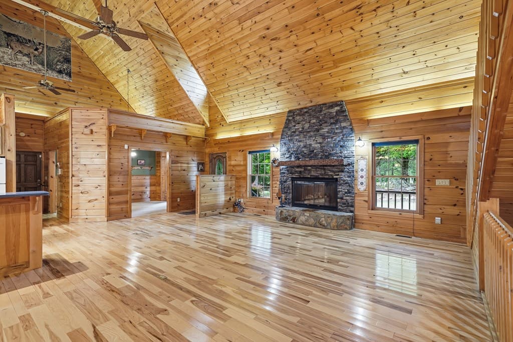 1347 Ivy Log Drive, Blairsville GA 30512 - Photo