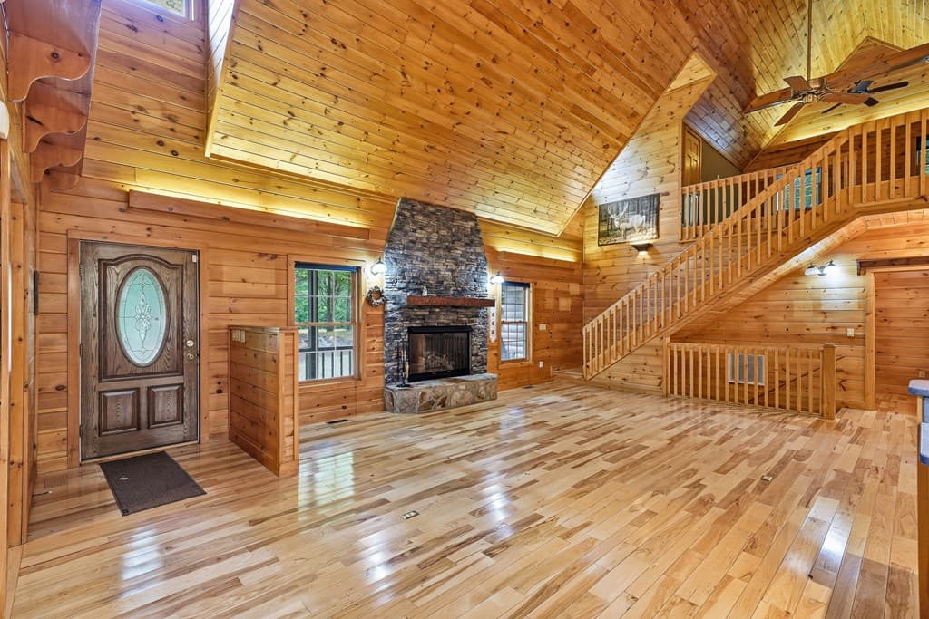 1347 Ivy Log Drive, Blairsville GA 30512 - Photo