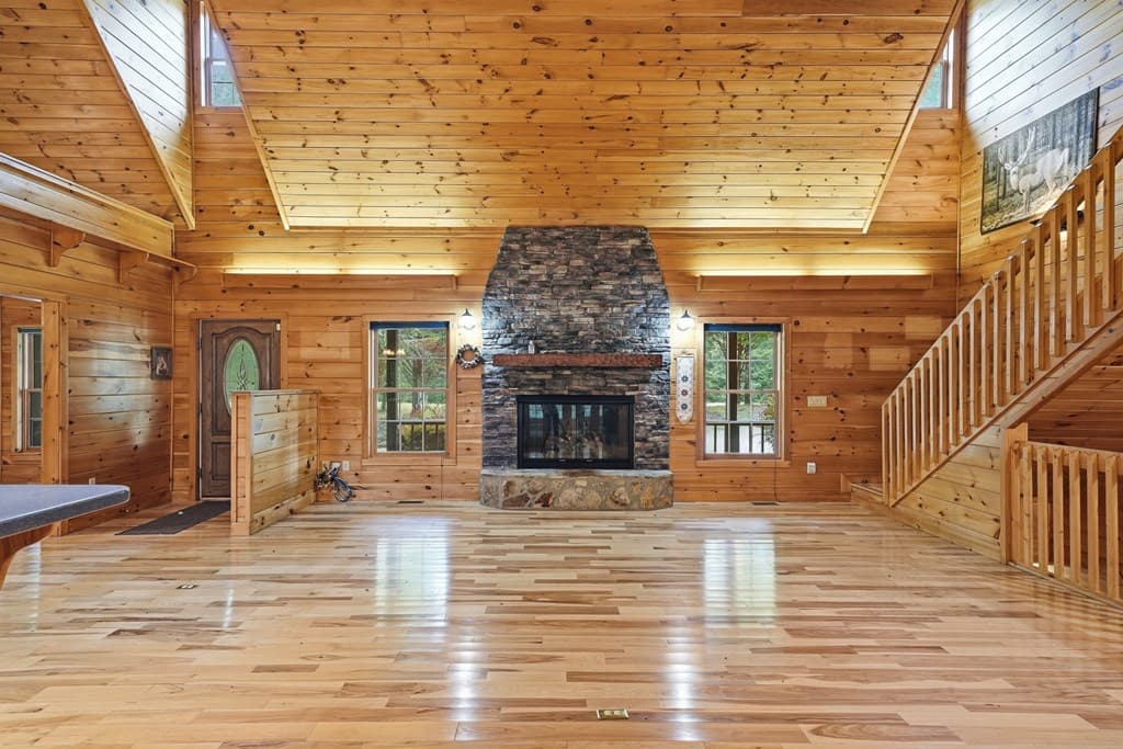 1347 Ivy Log Drive, Blairsville GA 30512 - Photo