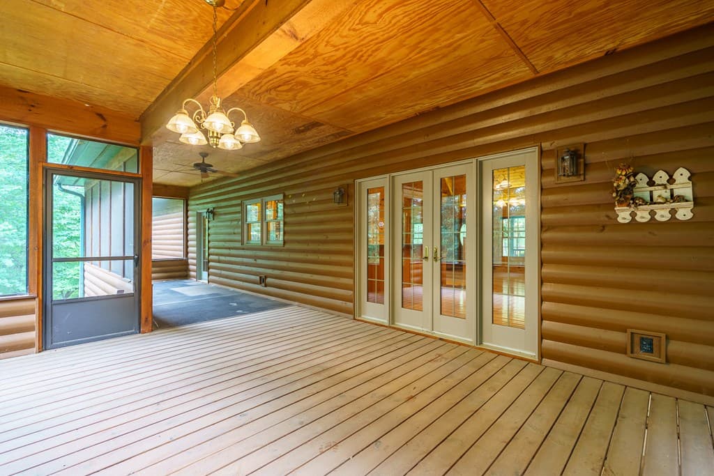 1347 Ivy Log Drive, Blairsville GA 30512 - Photo