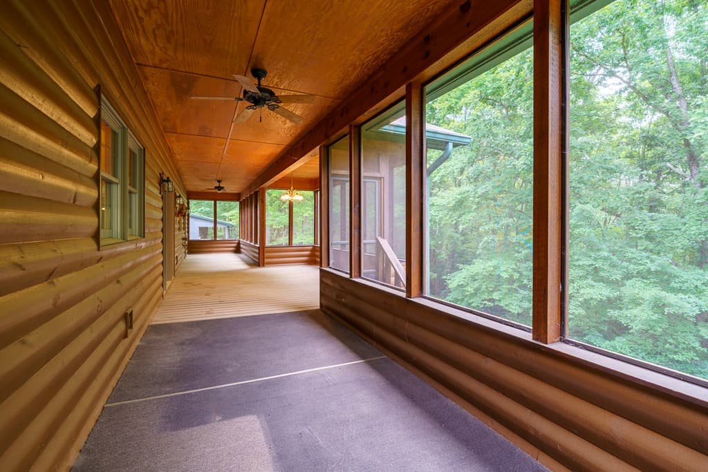 1347 Ivy Log Drive, Blairsville GA 30512 - Photo