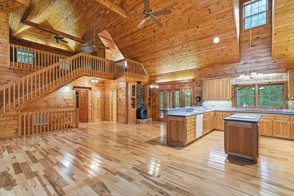 1347 Ivy Log Drive, Blairsville GA 30512 - Photo