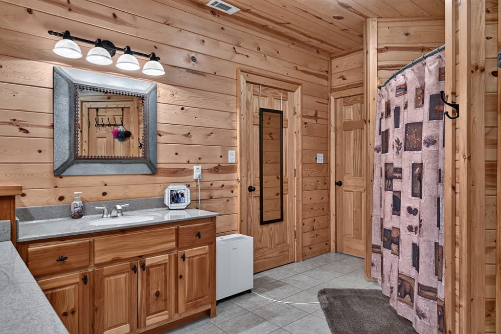 24 Twin Lakes Drive, Blue Ridge GA 30513 - Photo