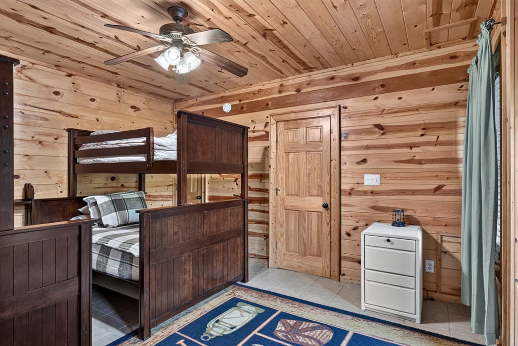 24 Twin Lakes Drive, Blue Ridge GA 30513 - Photo